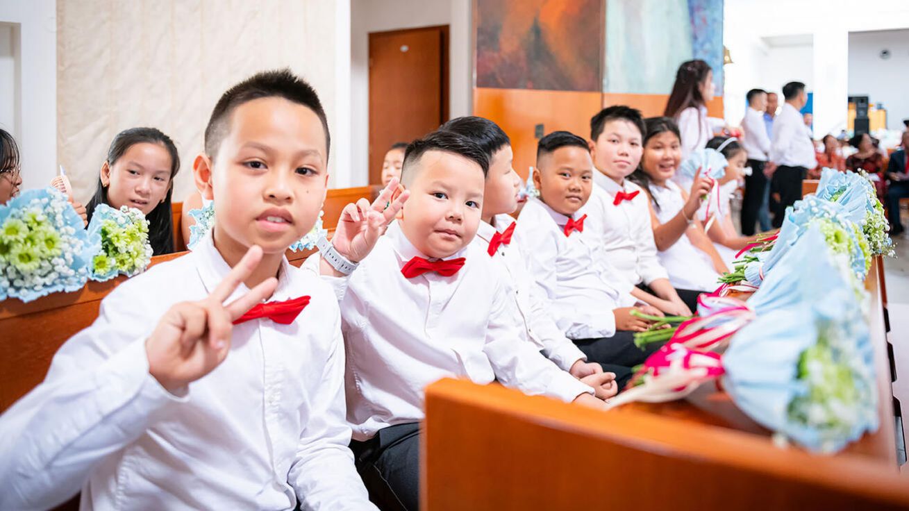 image:Image Děti z vietnamské komunity při nedělní oslavě.