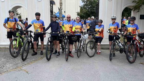 image:Image Cyklisté putují do Itálie