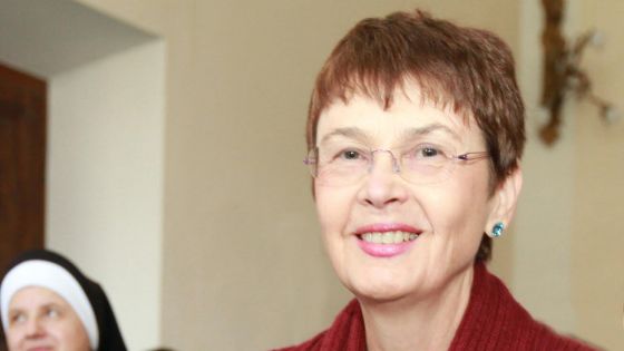 image:Image Misionářka Mary Shaw se vrací do premonstrátského kláštera v Želivi.