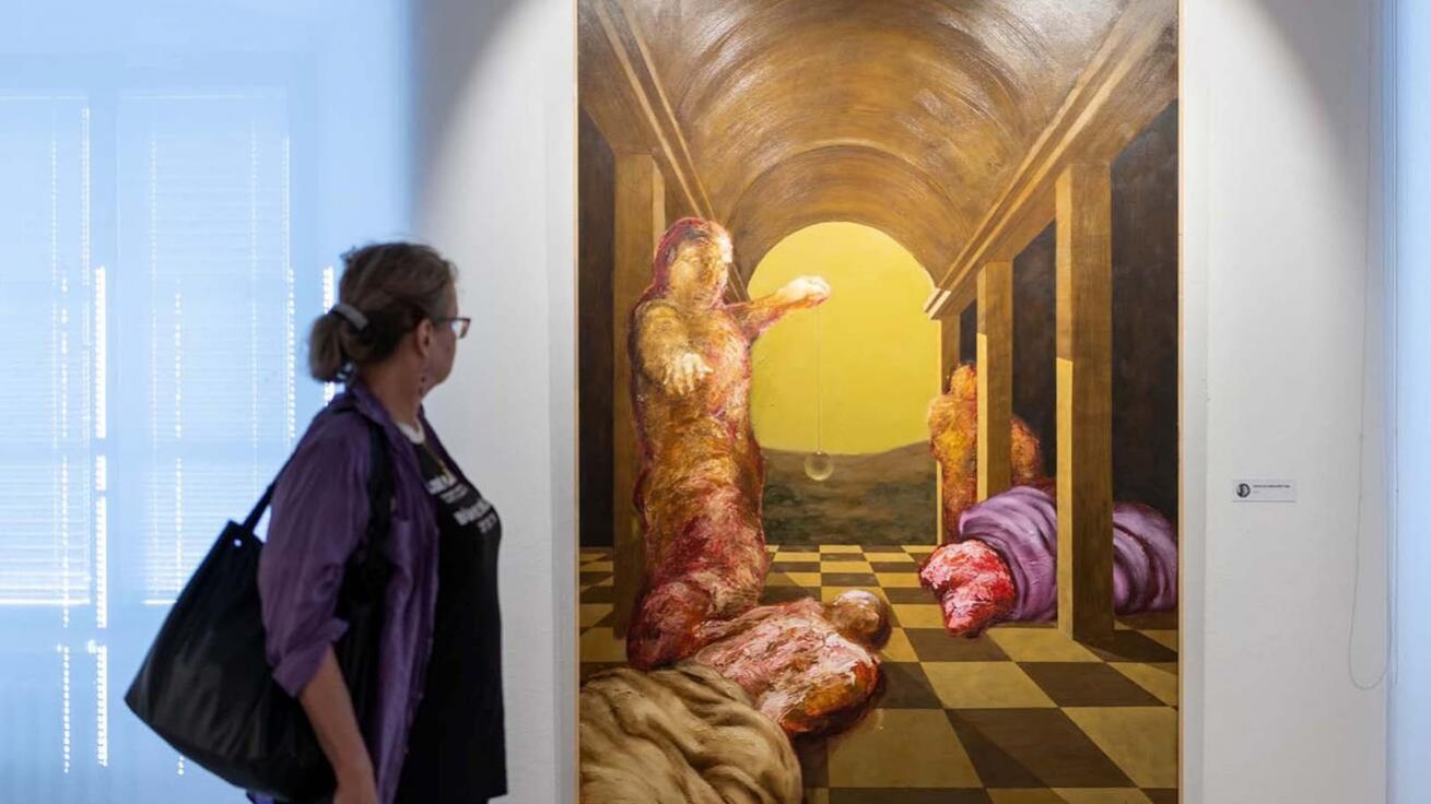 image:Image VÝSTAVU DĚL IVANA BUKOVSKÉHO (*1949) nazvanou Mezipaměť připravilo Prácheňské muzeum v Písku. Malíř a pedagog, jehož rodiče se seznámili v terezínském ghettu, čerpá ze starozákonní imaginace, křesťanské obraznosti i antických mýtů. Do jeho tvorby se propsalo také studium archivů a svědeckých výpovědí terezínských vězňů. Zdroje naděje hledá vždy na pozadí těchto velkých lidských tragédií. Výstava je k vidění do 29. září.