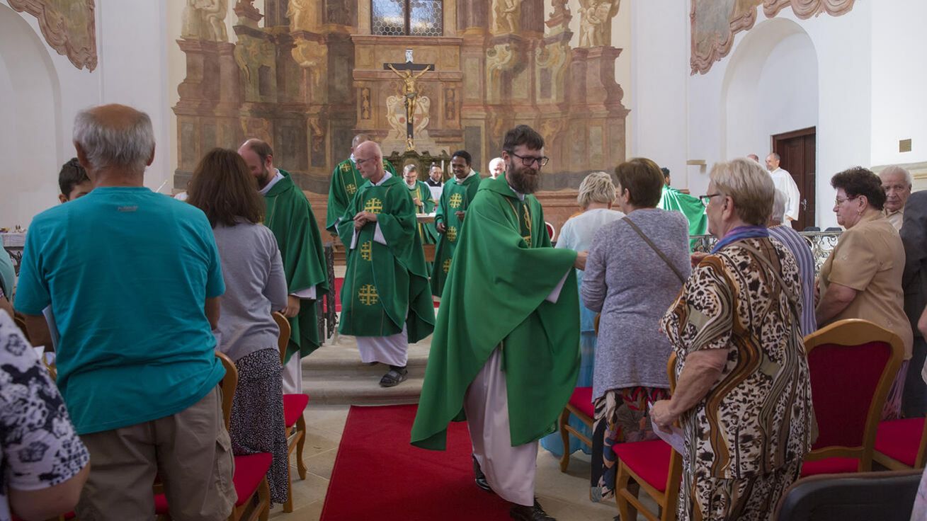 První společná pouť farností Kralovice, Lubenec a Jesenice, které tvoří Pastorační oblast Severní Plzeňsko, 8. září do Mariánské Týnice. image:Image První společná pouť farností Kralovice, Lubenec a Jesenice, které tvoří Pastorační oblast Severní Plzeňsko, 8. září do Mariánské Týnice.