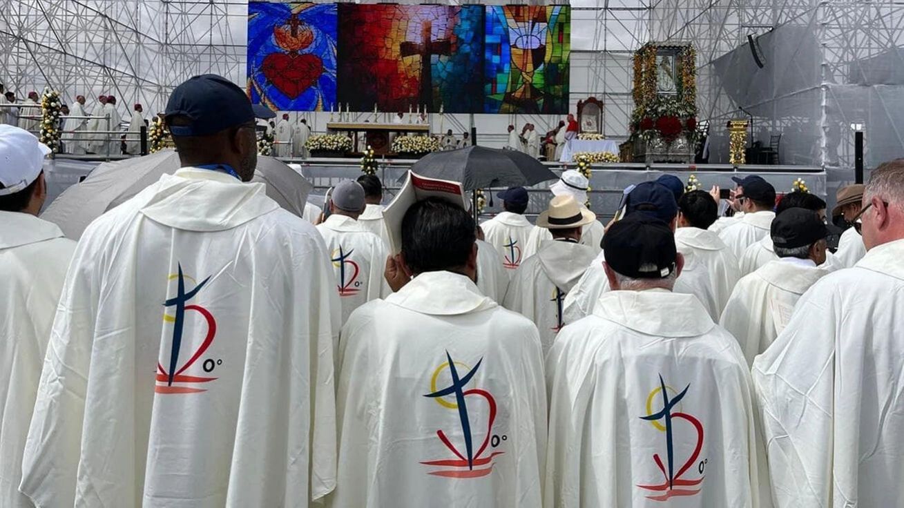 image:Image Mezinárodní eucharistický kongres zahájila v Quitu mše svatá za účasti tisíců lidí.