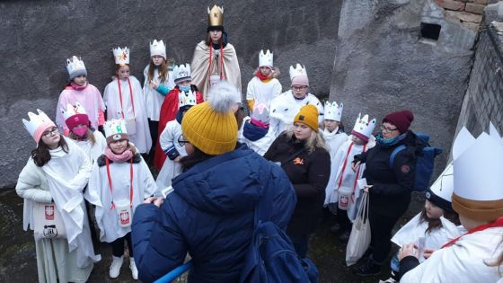 image:Image Kolednické party, které mají na starosti místní koordinátoři, se rekrutují nejen z farností, ale také ze skautských oddílů nebo škol.