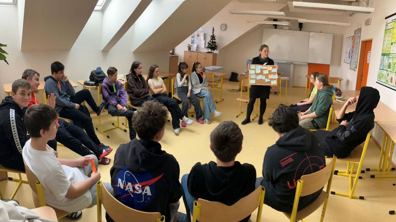 image:Image Charita bude potřebovat vzdělané dobrovolníky.