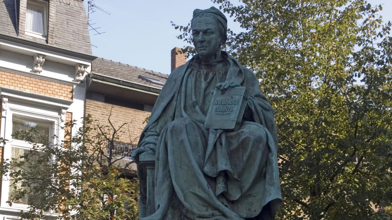 image:Image Socha Tomáše Kempenského v Kempenu v Severním Porýní – Vestfálsku.