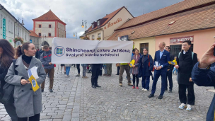 Sekta Šinčchondži loví i na pouti image:Image Sekta Šinčchondži loví i na pouti