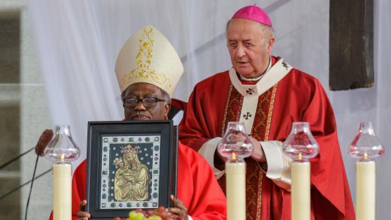 image:Image Svatováclavské poutě doma i ve Vatikánu