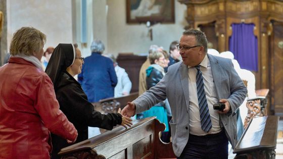 image:Image Mše svatá jako vyvrcholení každoroční pouti za hospice. „Pouť je jednou ze silných zbraní,“ je si vědom prezident APHPP Robert Huneš.