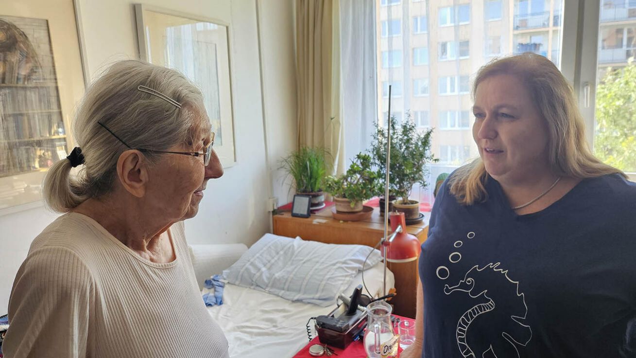 image:Image Ředitelka Eva Černá je klientům Charity vždy na blízku.