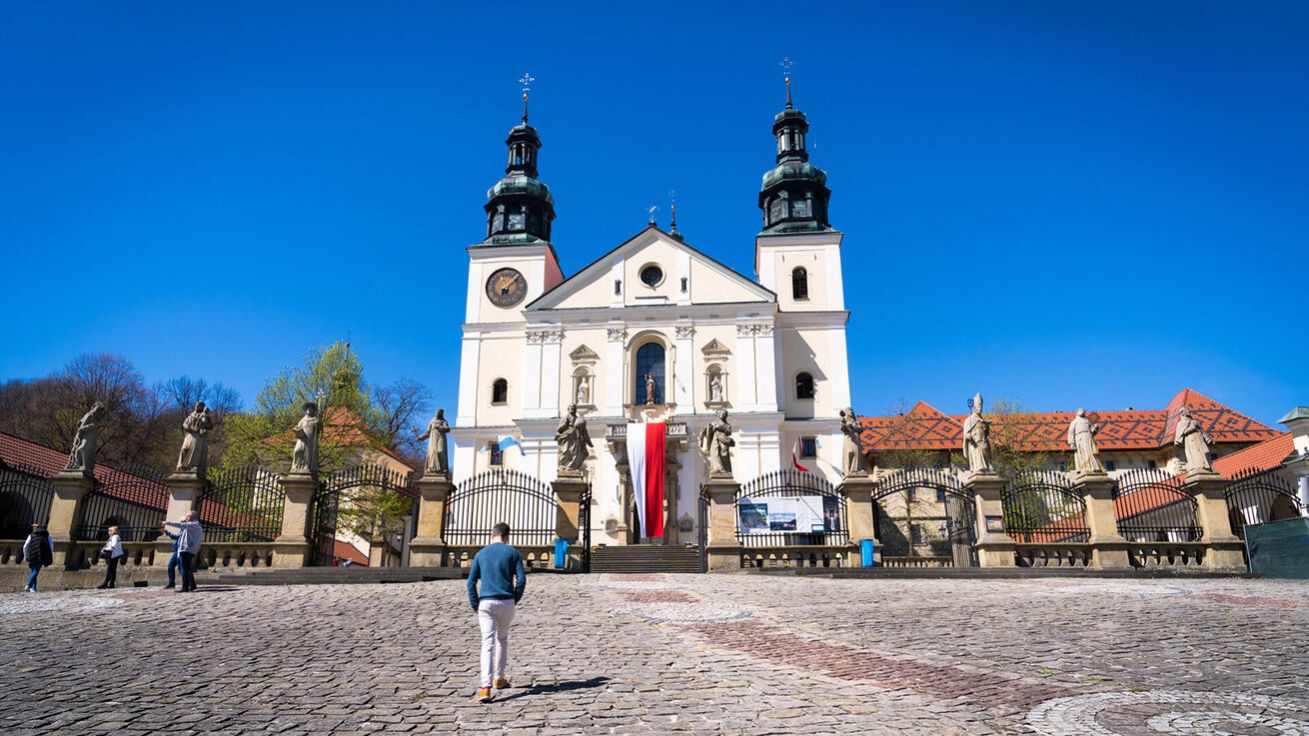 image:Image Najde si cestu do polských kostelů i mladá generace?