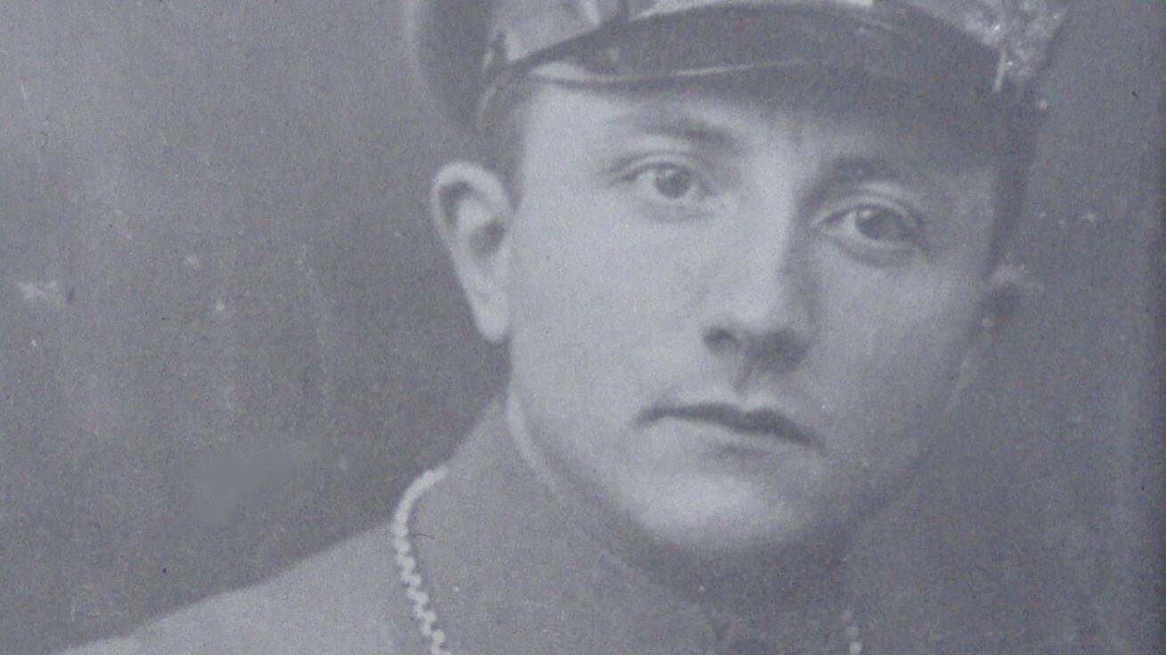 image:Image P. Josef Metzger (na snímku jako vojenský kaplan) do první světové války vstupoval s nadšením. Hrůzná realita bojiště ho šokovala a natrvalo proměnila.
