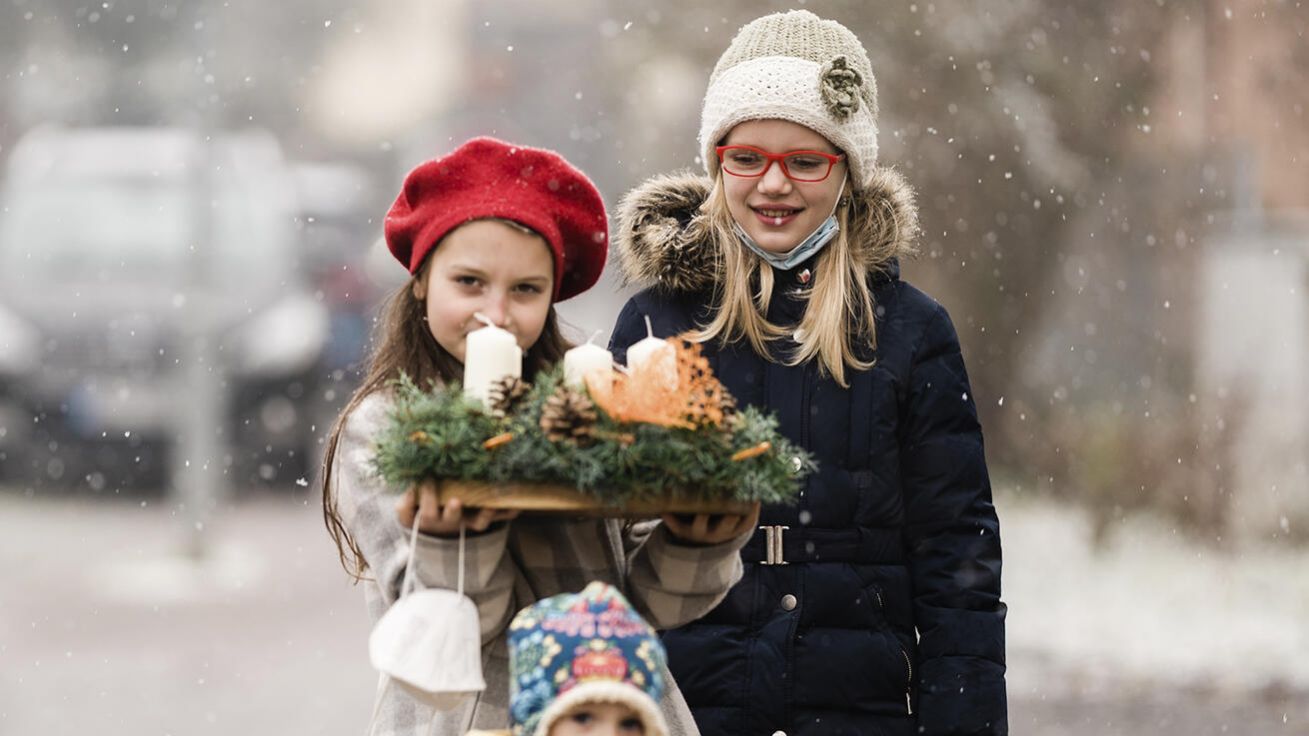 image:Image V neděli se budou v mnoha farnostech žehnat vlastnoručně vyrobené adventní věnce.