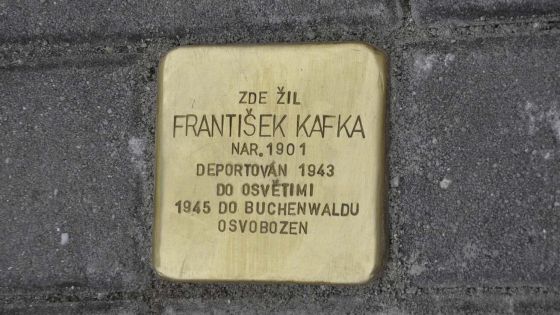 image:Image Kameny zmizelých oživují tragické osudy židovských obyvatel města.