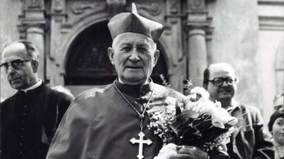 image:Image Provedl církev přes údolí stínů