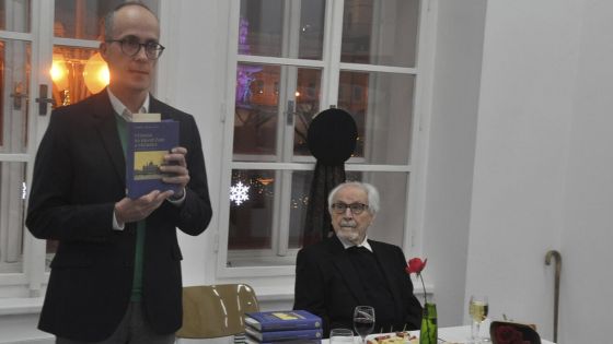 image:Image Paměti Karla Skalického uvedl editor knihy Zdeněk A. Eminger v Domě umění, kde se autor setkal s přáteli.