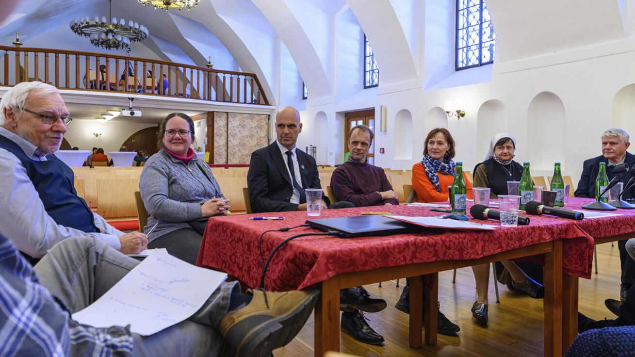 image:Image Z jednoho z pražských presynodálních setkání z dubna roku 2022.