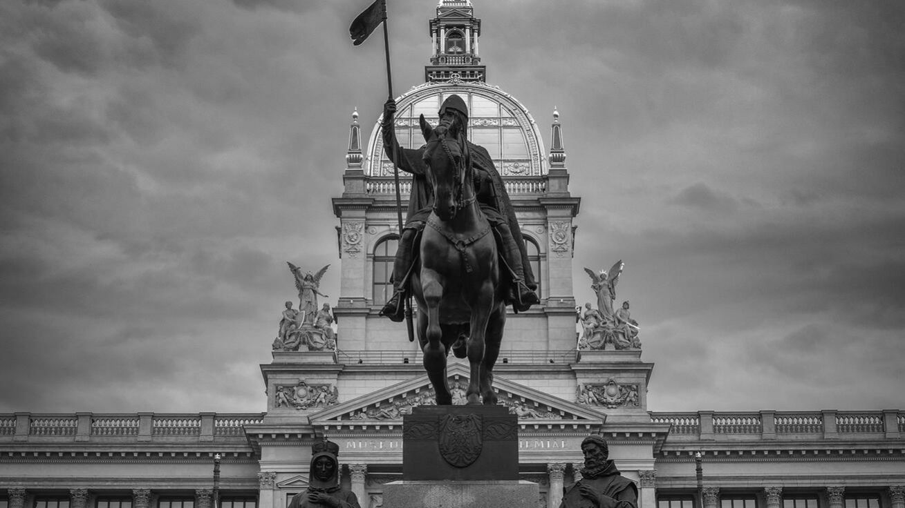 Liberální demokracie není útokem proti křesťanství, jak lživě tvrdí někteří politici s cílem zajistit si podporu nepoučených mas. image:Image Liberální demokracie není útokem proti křesťanství, jak lživě tvrdí někteří politici s cílem zajistit si podporu nepoučených mas.