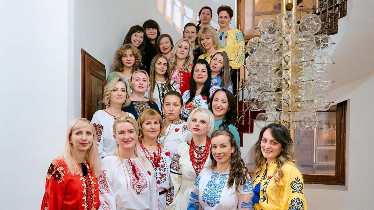 image:Image „Lidé většinou na našich koncertech i pláčou a jsou dojatí, ale nakonec je to velká radost, takže nikdo neodchází smutný,“ říká o sboru Sonjašnyk jeho spoluzakladatelka Eva Beňová.