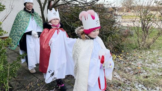 image:Image Olbramovice na Znojemsku poprvé obcházely skupinky Tří králů.