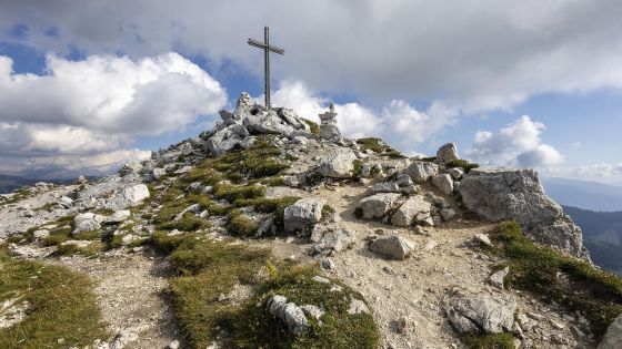 image:Image „K cíli nedorazí ufňukánci, kteří se vzdávají a mají tisíc důvodů, proč něco nejde. Ale dorazí tam bojovníci, kteří vědí, komu uvěřili, kam jdou a kdo stojí po jejich boku,“ míní P. Robert Bergman.