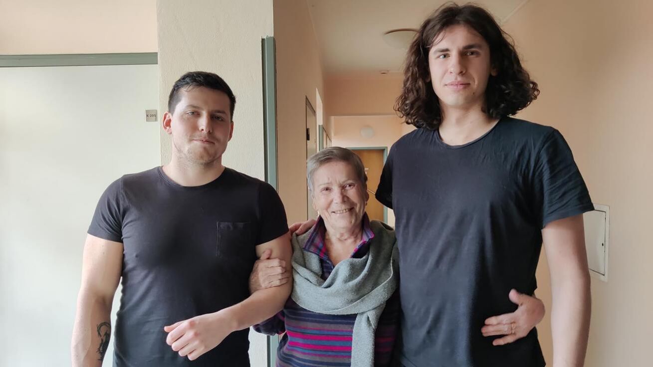 image:Image Na snímku zleva Zdeněk Braum, paní Nina Stolařová a Jan Hampl.