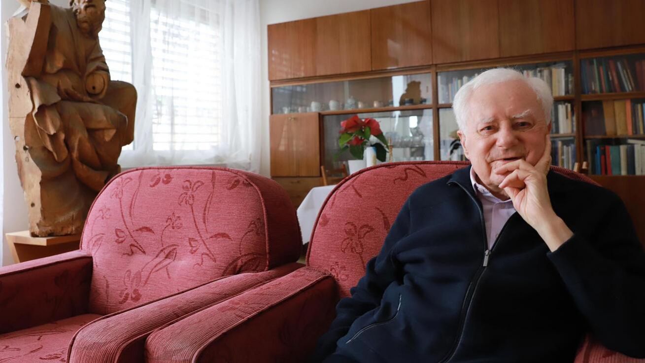 image:Image P. Karel Cikrle oslaví 17. února devadesáté narozeniny a stále vypomáhá v duchovní službě na Lesné, kde žije.