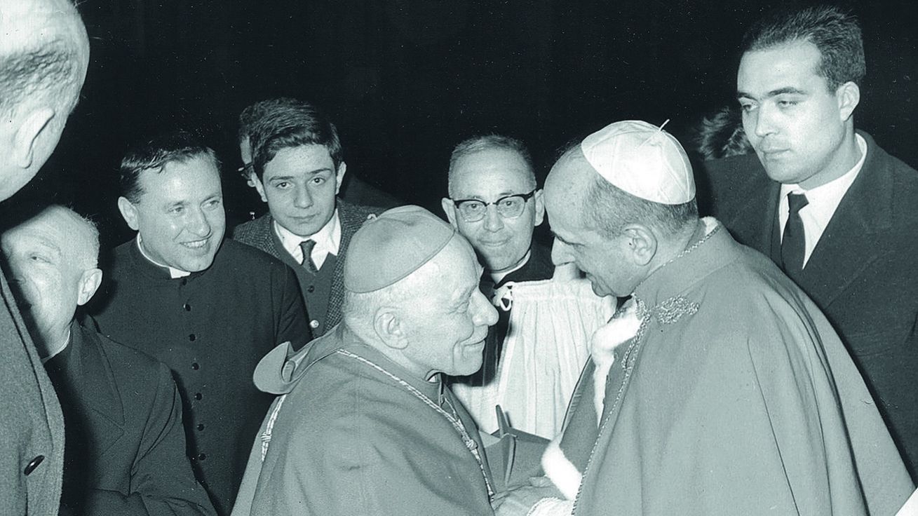 image:Image Arcibiskup Josef Beran vystupuje v Římě z letadla (19. 2. 1965).