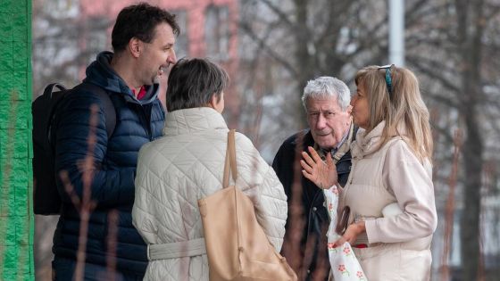 image:Image Účastníci diecézního Kurzu evangelizace se během posledního setkání vydali do okolních ulic a vyzkoušeli si, jak může probíhat přímo v terénu.