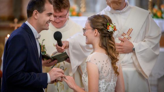 image:Image Svátost si udělují manželé navzájem.