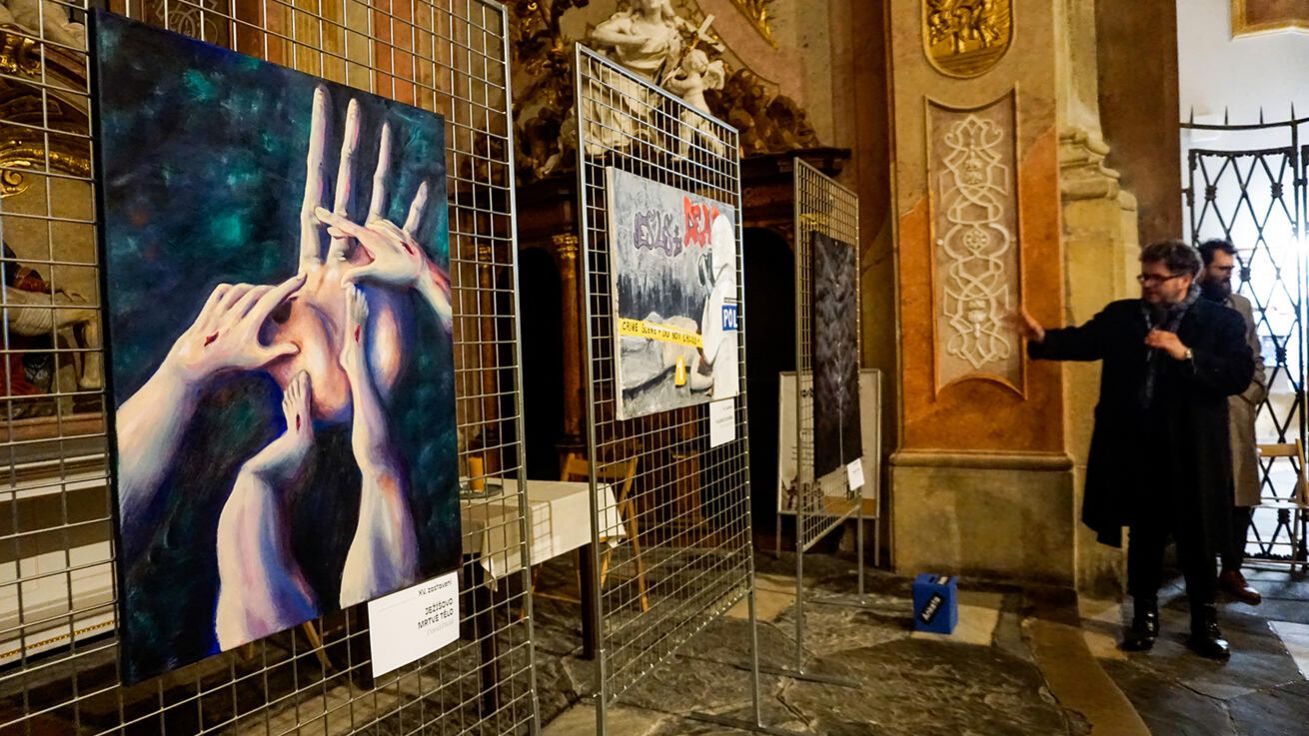 image:Image Výstava v kostele Panny Marie Sněžné v Olomouci.