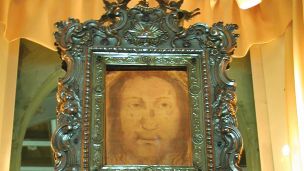 Roucho a rouška s Kristovou tváří image:Image Roucho a rouška s Kristovou tváří