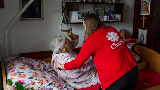 image:Image Domácí hospitalizace - péče doma na úrovni nemocnice.