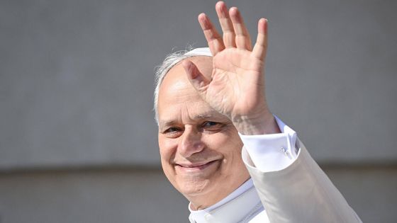 image:Image První kroky papeže Lva XIV.