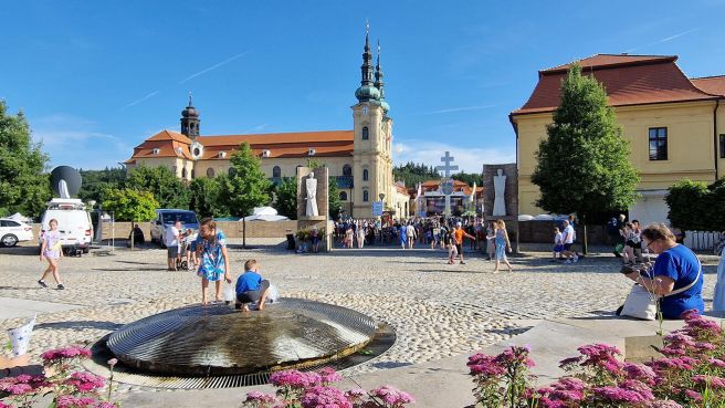 image:Image Měli by přijít znovu...