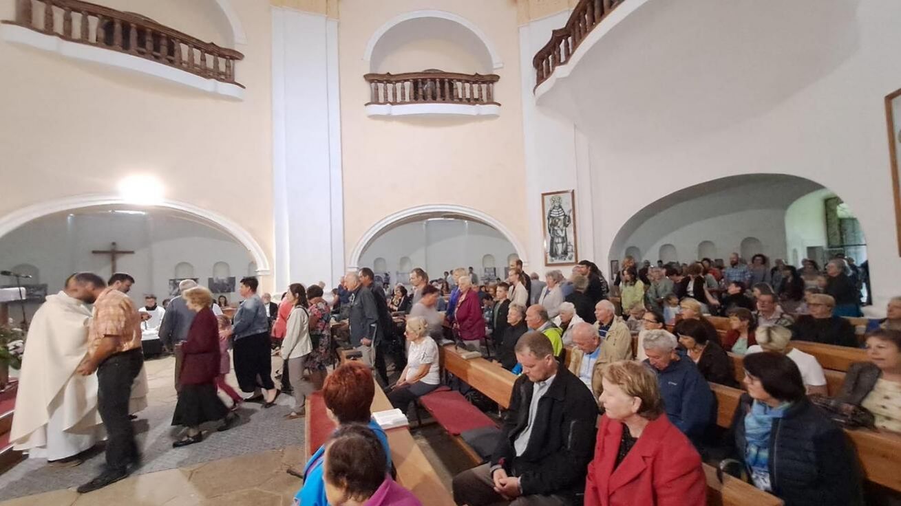 image:Image Tanaberk o víkendu přilákal stovky návštěvníků, aby oslavili svátek sv. Anny a Jáchyma.