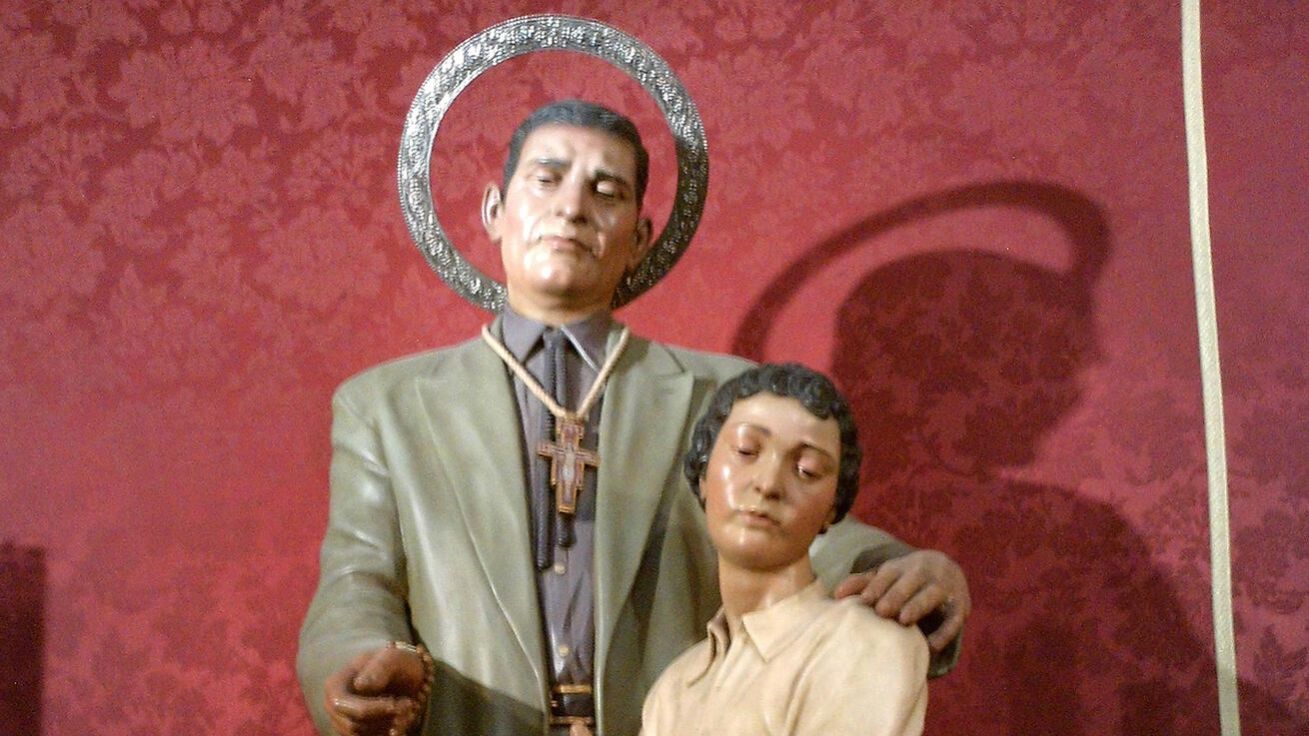 image:Image Socha bl. Ceferina Gimenéze Mally. Svatyně Romů, Sevilla, Andalusie, Španělsko.