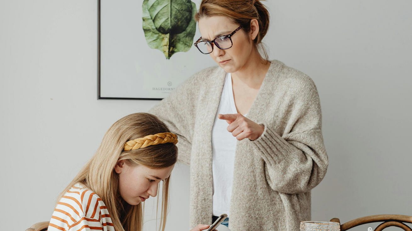 image:Image Nemusíme křičet, ale měli bychom reagovat pro dítě předvídatelným způsobem.