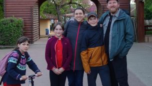 image:Image Vzhůru do Taizé. I s celou rodinou