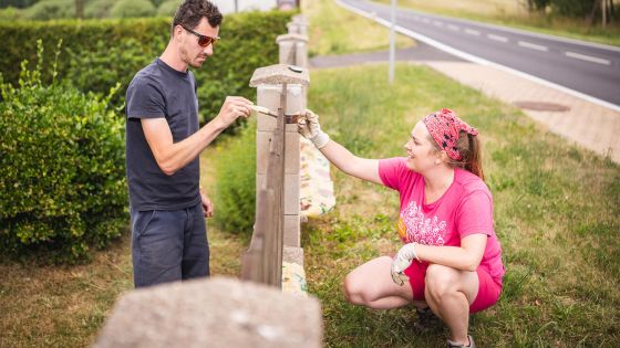 image:Image SummerJob: pomoc i setkání