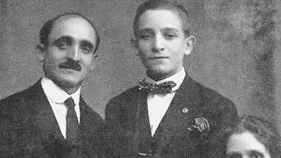 image:Image Zleva Františkův dědeček Giovanni, otec Mario a babička Rosa.