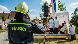 image:Image Vyrůstal jsem ve stínu zbrojnice