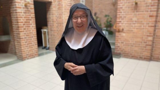 image:Image Převorka benediktinského kláštera Katharina popisuje, jak k nim do kláštera přicházejí i netypičtí hosté.