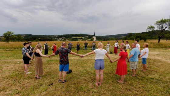 image:Image „Nezapomeňte slavit – společné slavení, i když jeho součástí není vždy mše svatá, může být hluboké, opravdové a povzbuzující,“ doporučuje generální vikář plzeňské diecéze.
