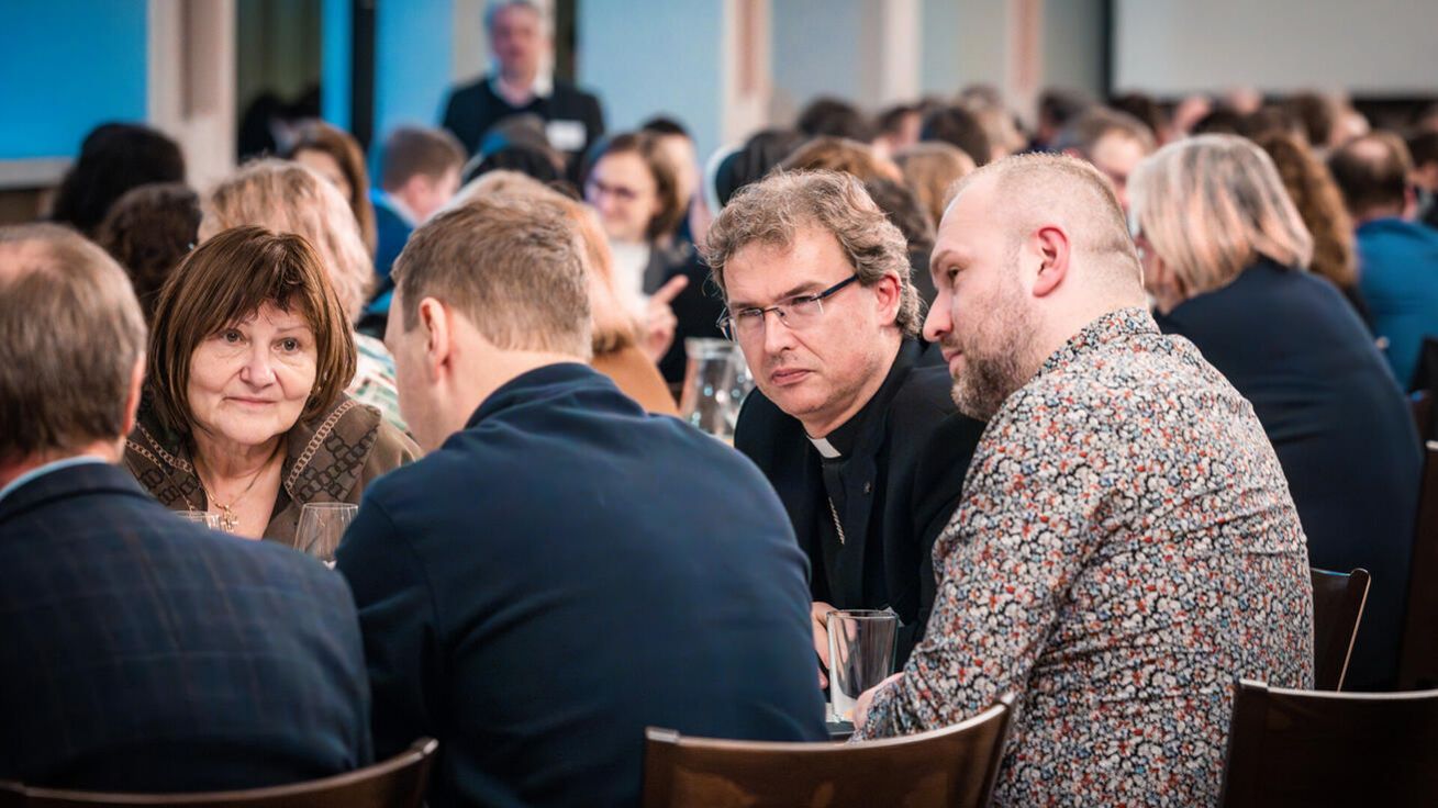 image:Image Synodální setkání biskupů s kněžími, zasvěcenými osobami a laiky v Nimnici v žilinské diecézi.