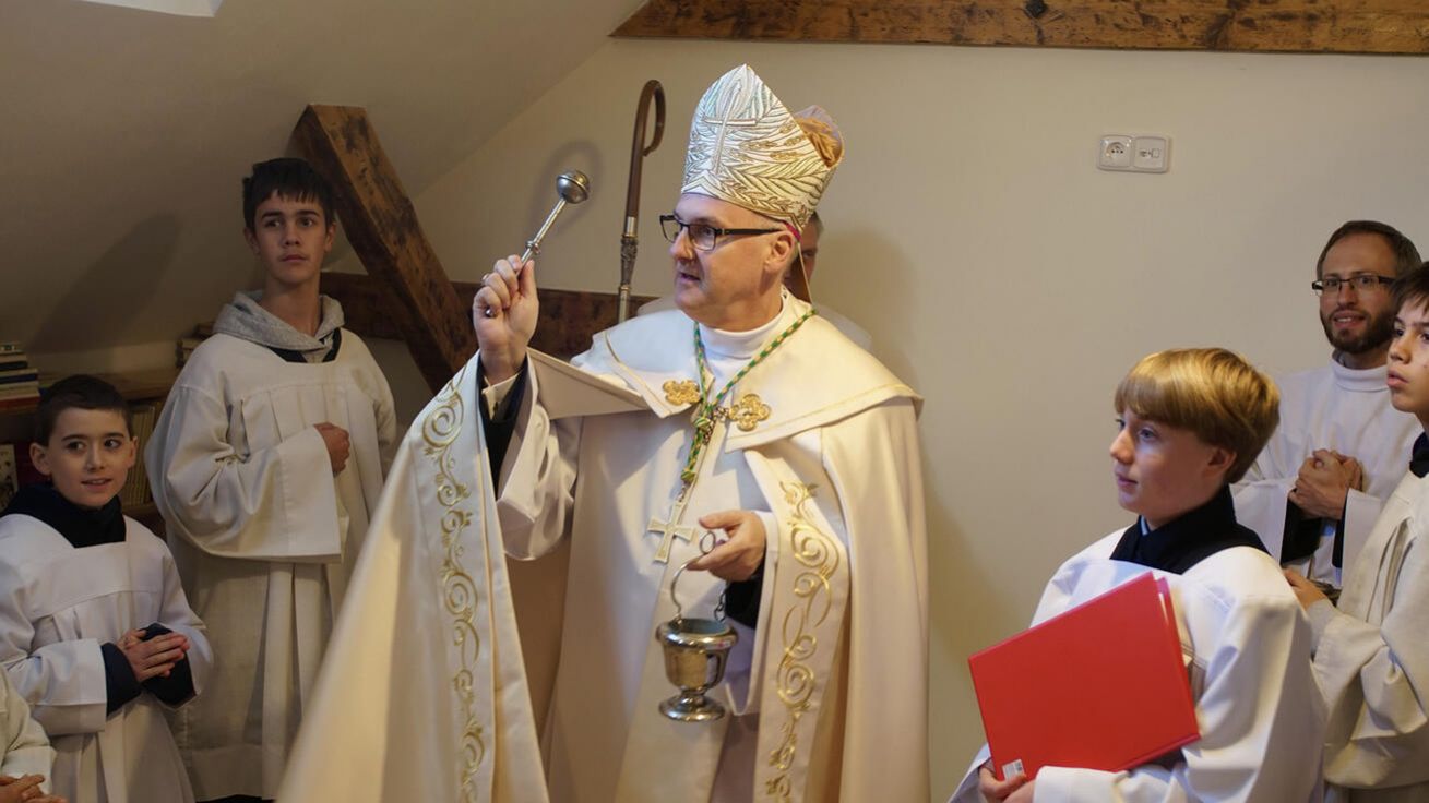 image:Image Požehnání nového ubytování na jablonecké faře.