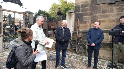 S průvodci po slavném hřbitově image:Image S průvodci po slavném hřbitově