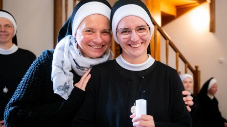 image:Image Být sestrou musí být super!