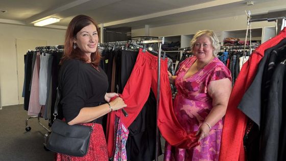 image:Image Jana Hanslíková, bývalá místostarostka Neratovic (vlevo), s Lenkou Urbanovou, ředitelkou Charity Neratovice.