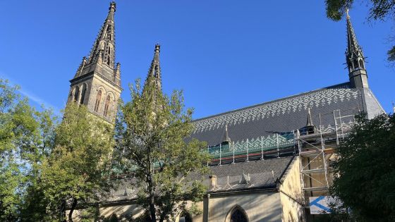 image:Image Vyšehradská bazilika má novou střechu