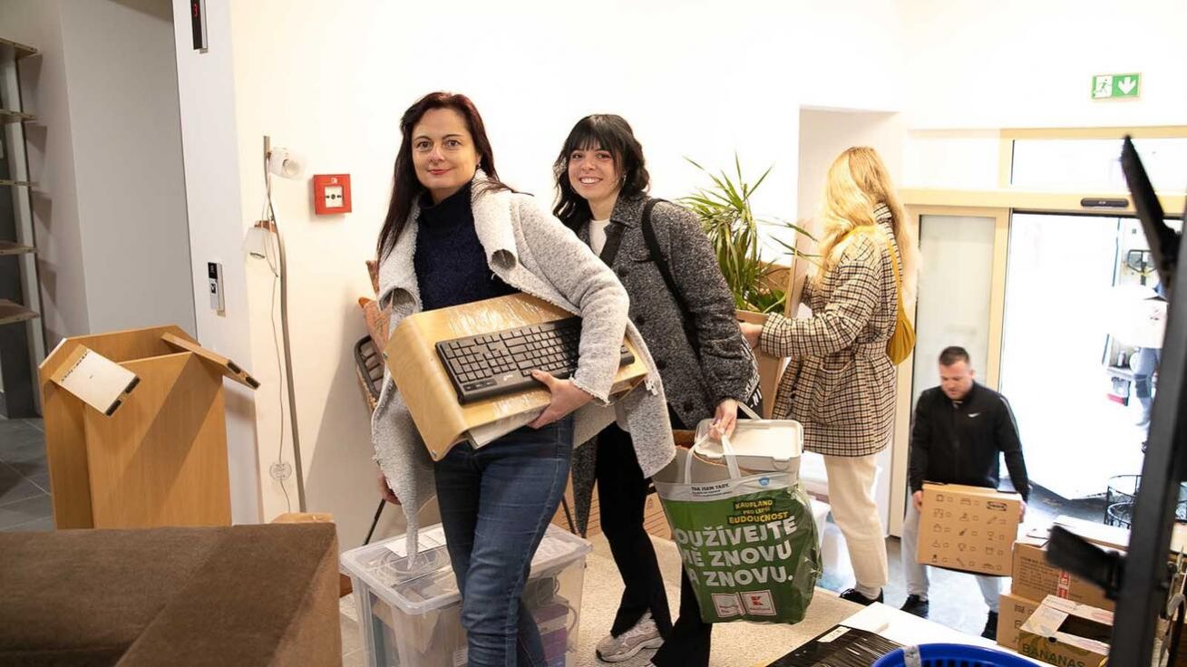 image:Image Stěhování do nových prostor ostravského Centra pro rodinu bylo náročné, ale pracovníci už se zabydlují v nové budově v centru Ostravy.
